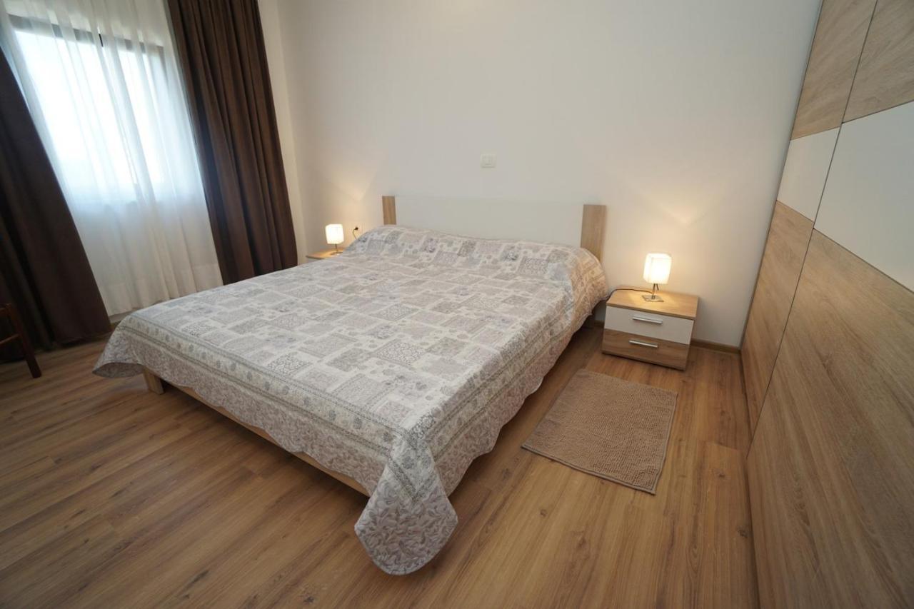 Apartments Mira Savudrija Crveni Vrh Bagian luar foto
